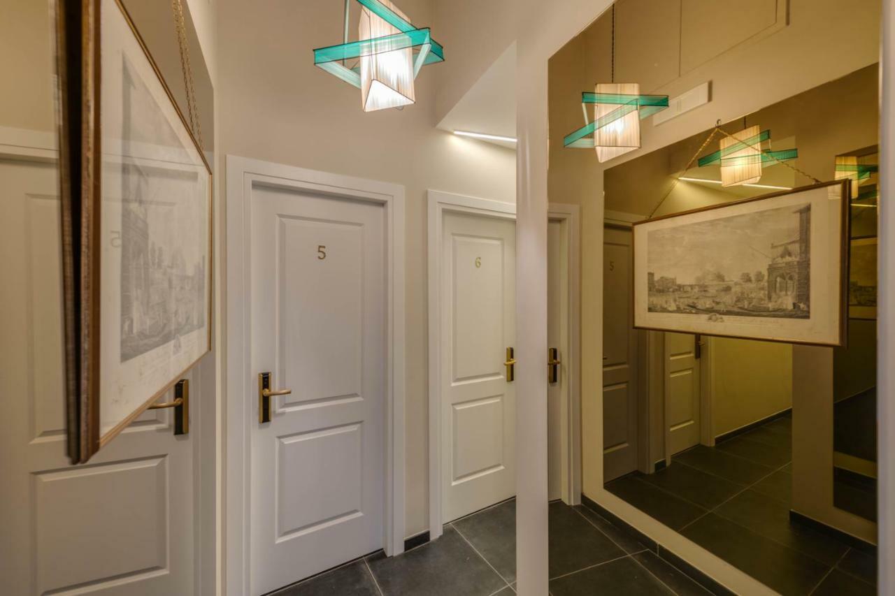 Adrianus Hotel Рим Екстериор снимка