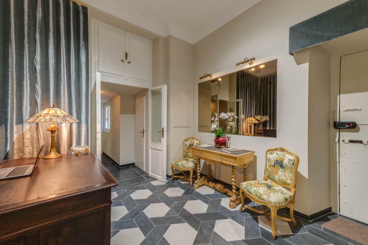 Adrianus Hotel Рим Екстериор снимка