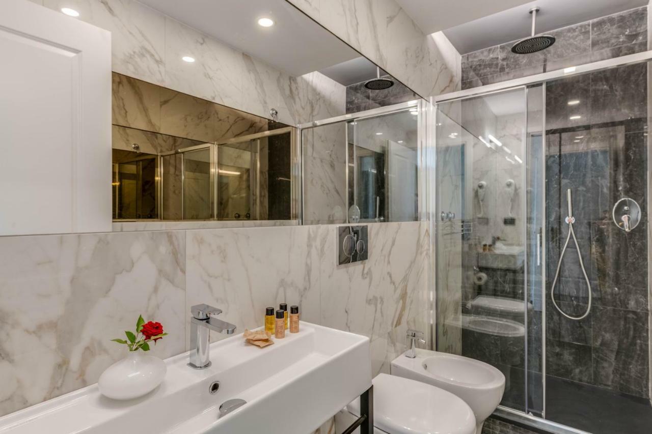 Adrianus Hotel Рим Екстериор снимка